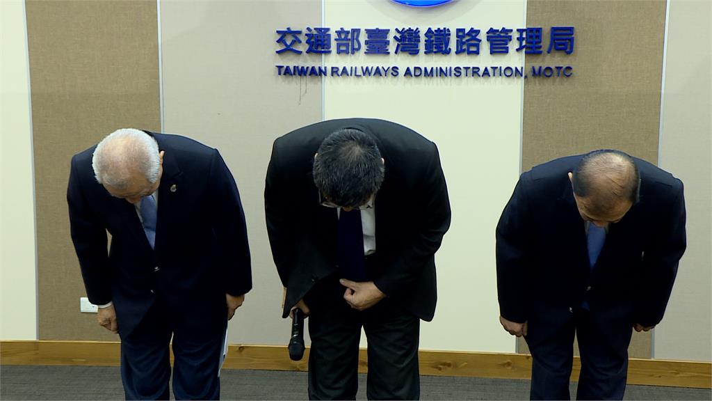 用LINE關懷太魯閣事故家屬挨轟　台鐵局長鞠躬致歉