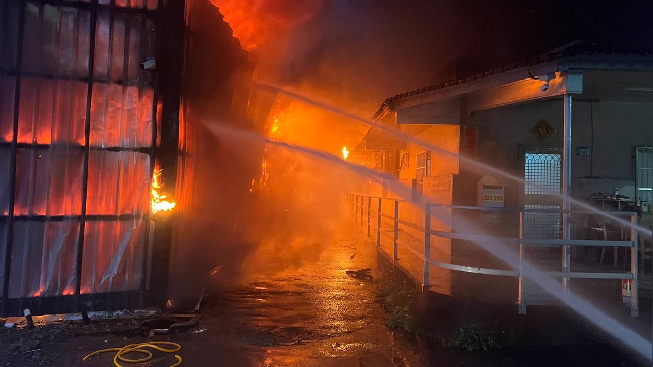 快新聞／戴好口罩！新北泰山大科路1工廠發生火警　鄰近區域恐遭空汙