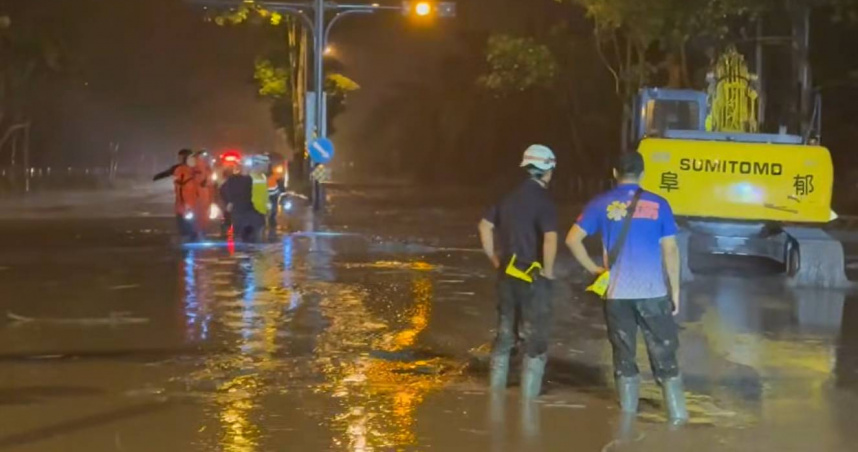 花蓮馬太鞍溪堰塞湖又溢流！大量泥水淹沒台9線　現場畫面曝光
