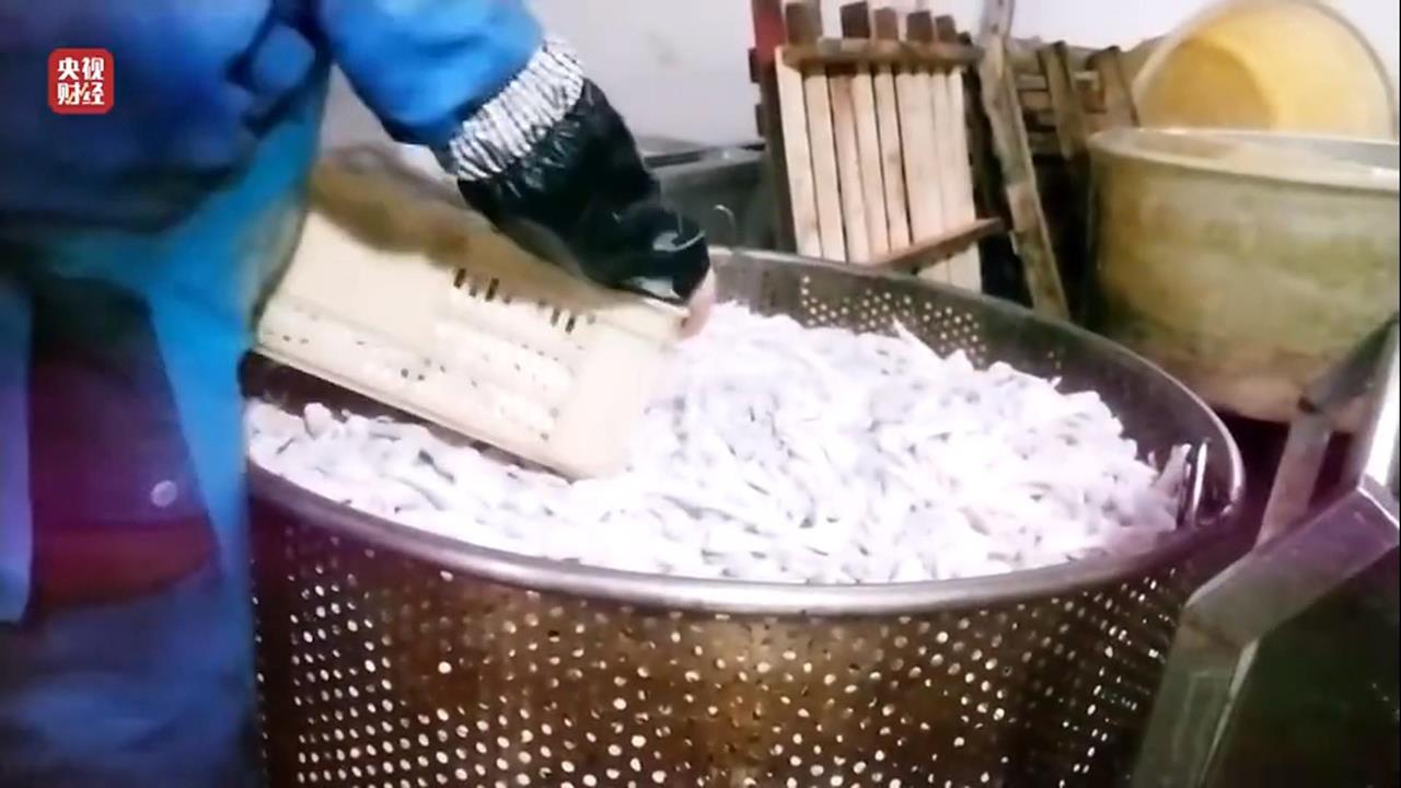 中國爆黑心食品 雞腳加漂白水 硫磺薰蒸八角