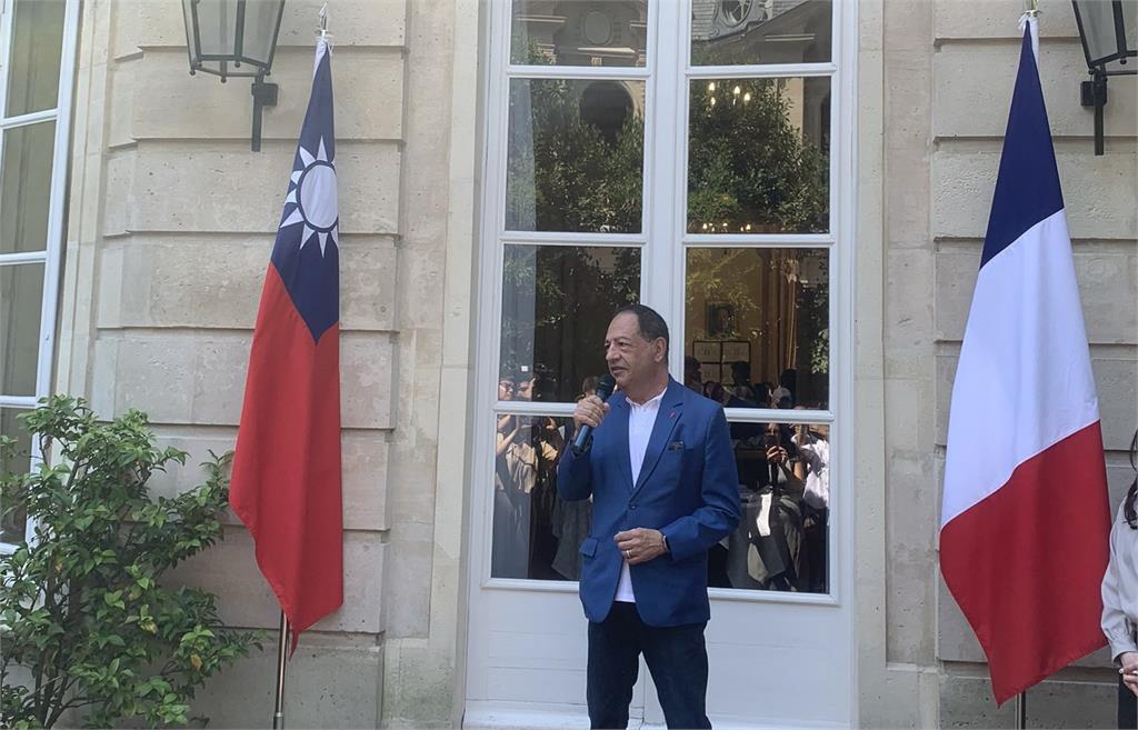 快新聞／巴黎副市長發文秀台灣國旗！　用行動歡迎「台灣隊」