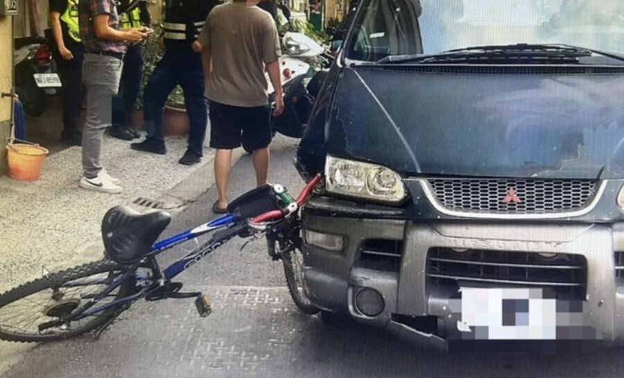 高雄貨車酒駕猛撞 男童摔飛斷指 畫面駭人曝光