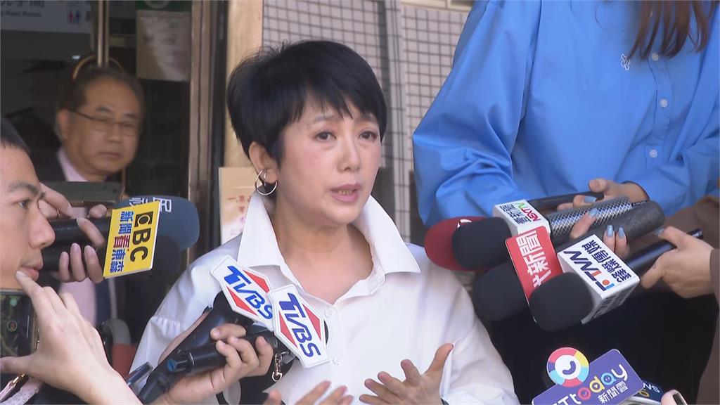 快新聞/小蟲欲調解卻缺席 周思潔狠嗆:戴著假面偽善瞬間被戳破