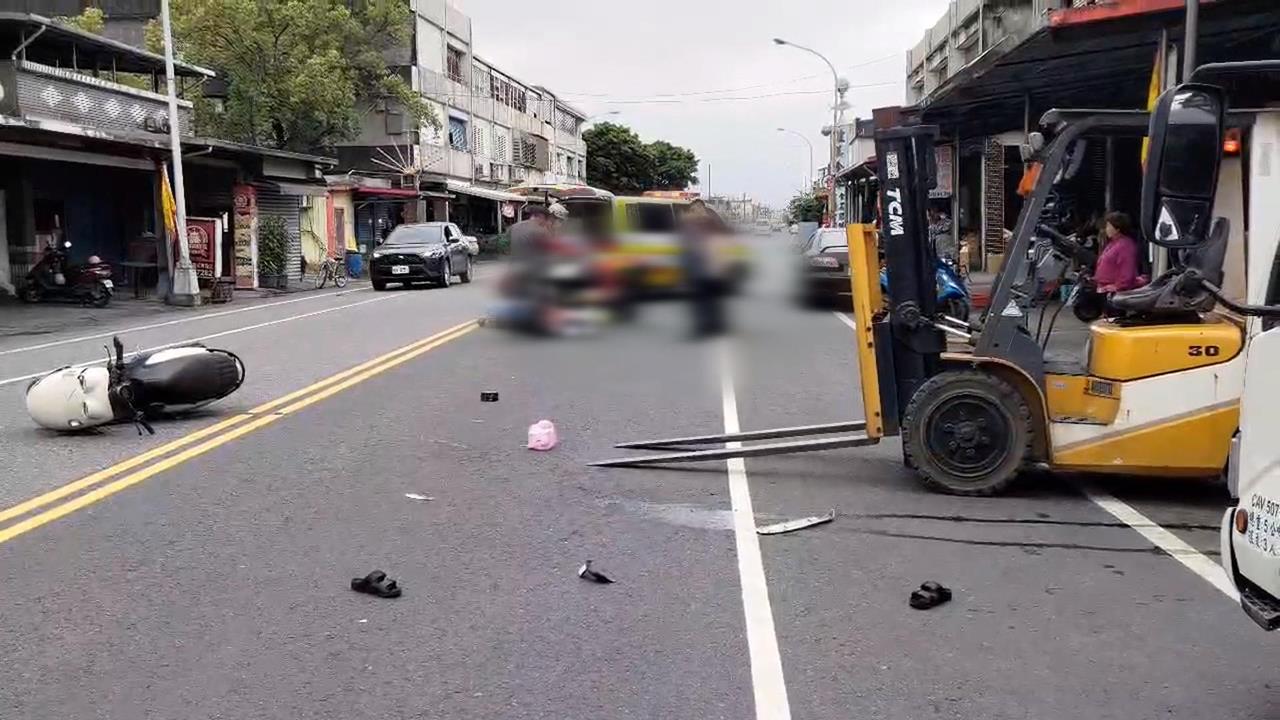 機車騎士直撞堆高機一度OHCA　醫檢師路過即刻救援搶回一命