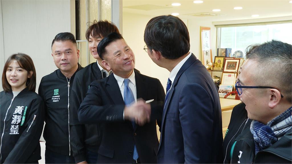 蔡壁如才喊話要「談一談」　黃國昌搶先宣布投入黨魁補選