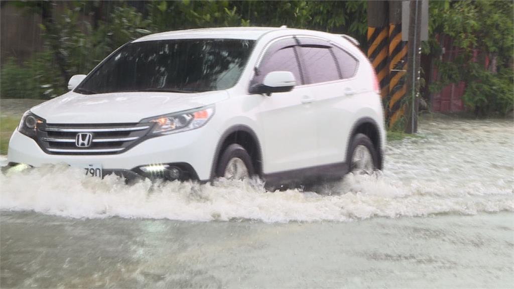 超大豪雨轟炸彰化一整天 山海沿線大淹水