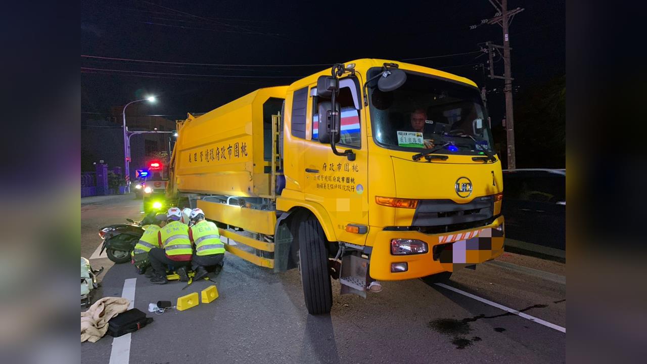 快新聞/婦人受困垃圾車底!清運途中出意外 桃園環管處派員陪同醫院