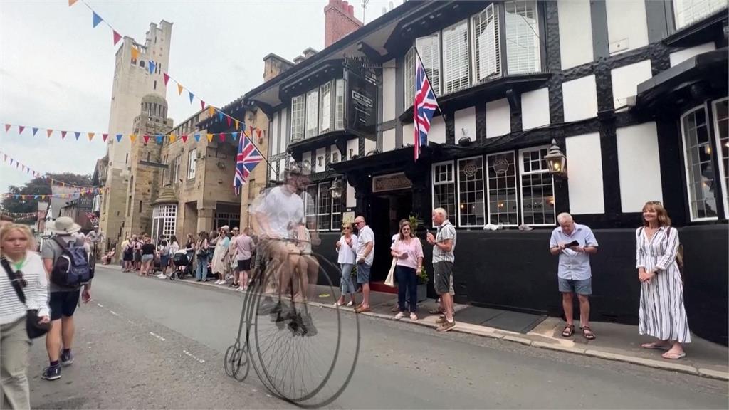 穿越時光回到19世紀英國　英格蘭10年1度「大小輪車賽」考驗技巧、勇氣