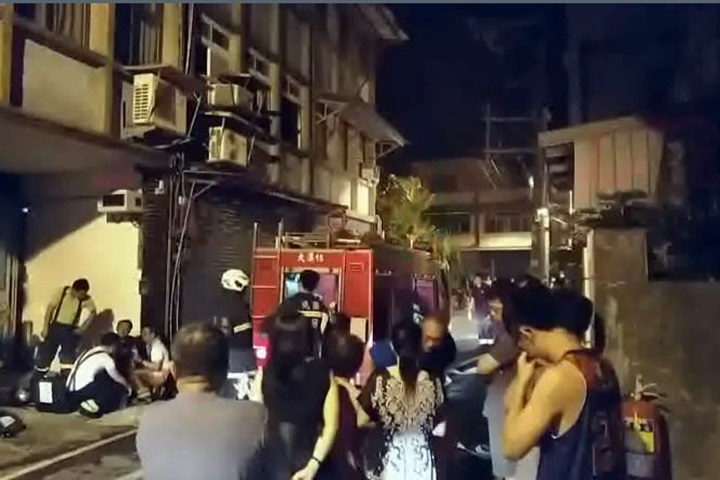 大溪透天厝暗夜火 老翁不幸遭嗆死