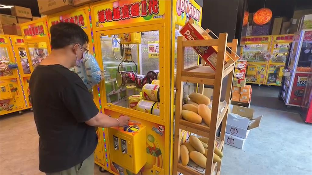 台南娃娃機店「開42K」徵人　碩士畢業喊羨慕