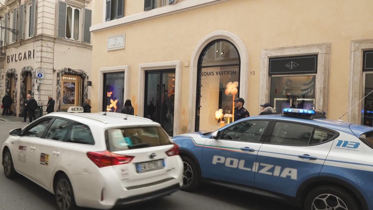 羅馬路易威登店面倉庫　遭3蒙面劫匪打劫高級皮件後逃逸