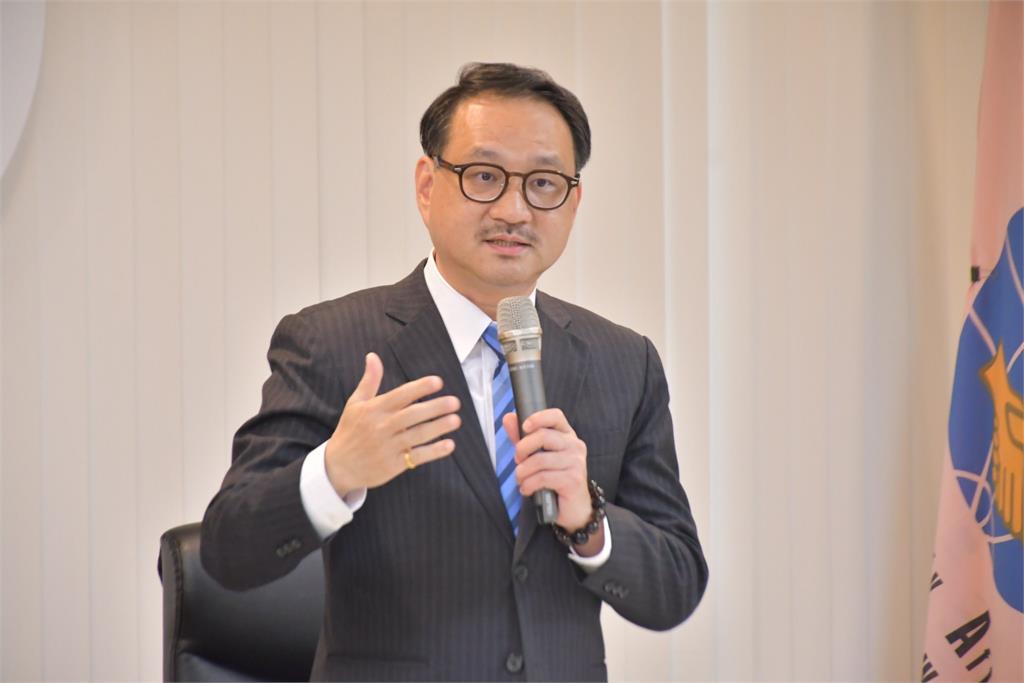 快新聞/新!內閣異動達16人 阮昭雄接政院副秘書長、石崇良掌衛福部