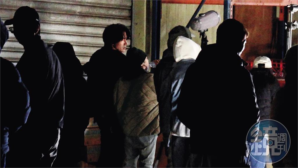 獨家/言承旭力挺《泳氣》摔傷腰又不收錢 李㼈好心疼「人情欠大了」