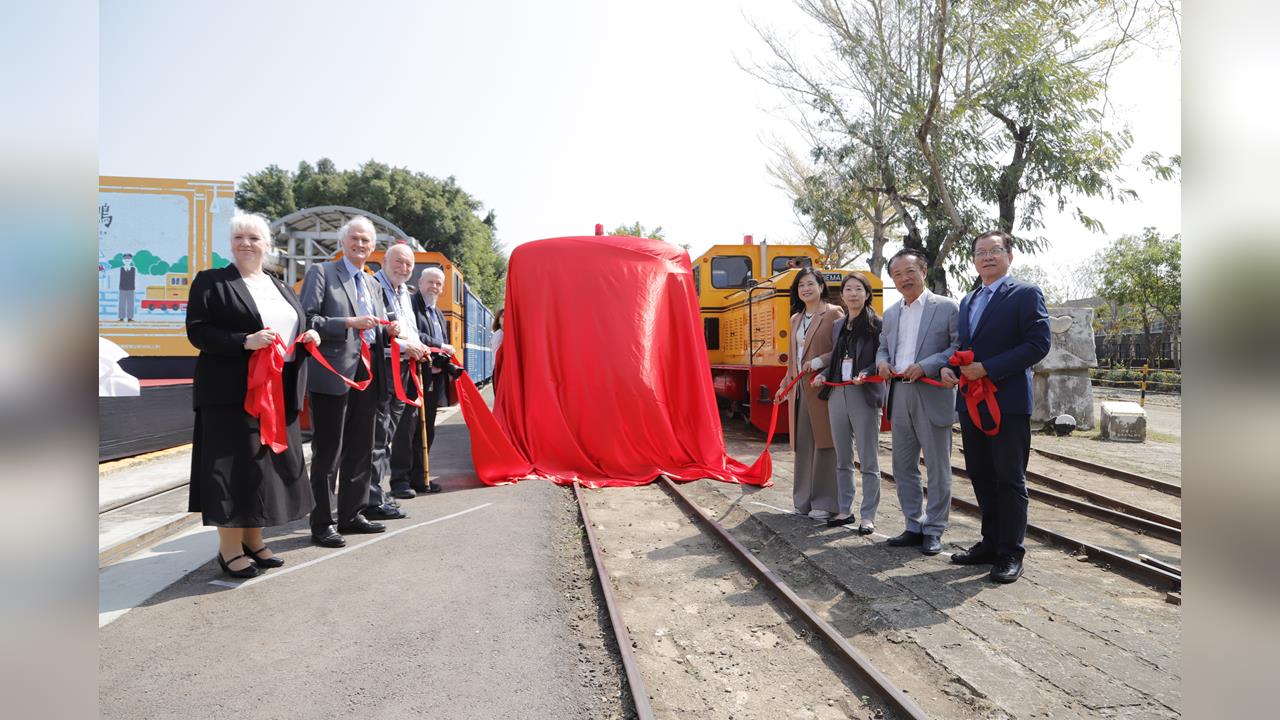 快新聞／英國蒸汽火車緣起！台糖80周年糖鐵再次鳴笛　「台英友好列車」啟動