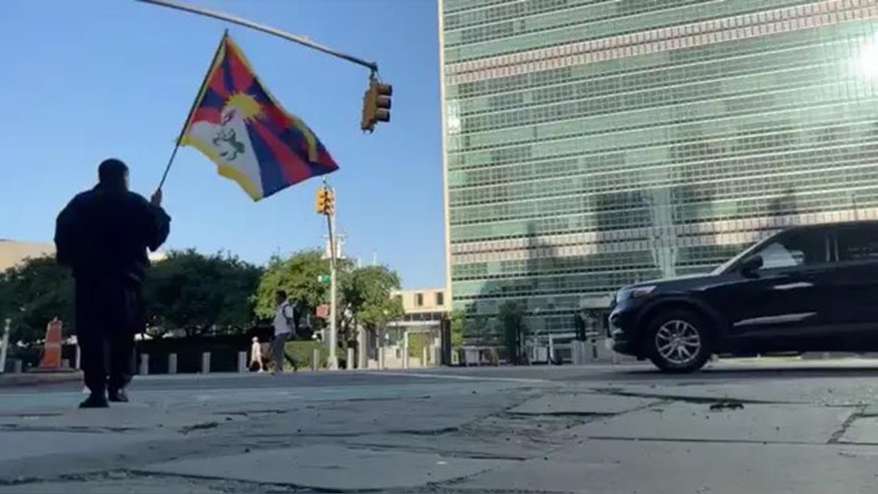快新聞／「中國滾出西藏」！藏人紐約聯合國總部前自焚身亡　王丹：為抗議中共高壓政策