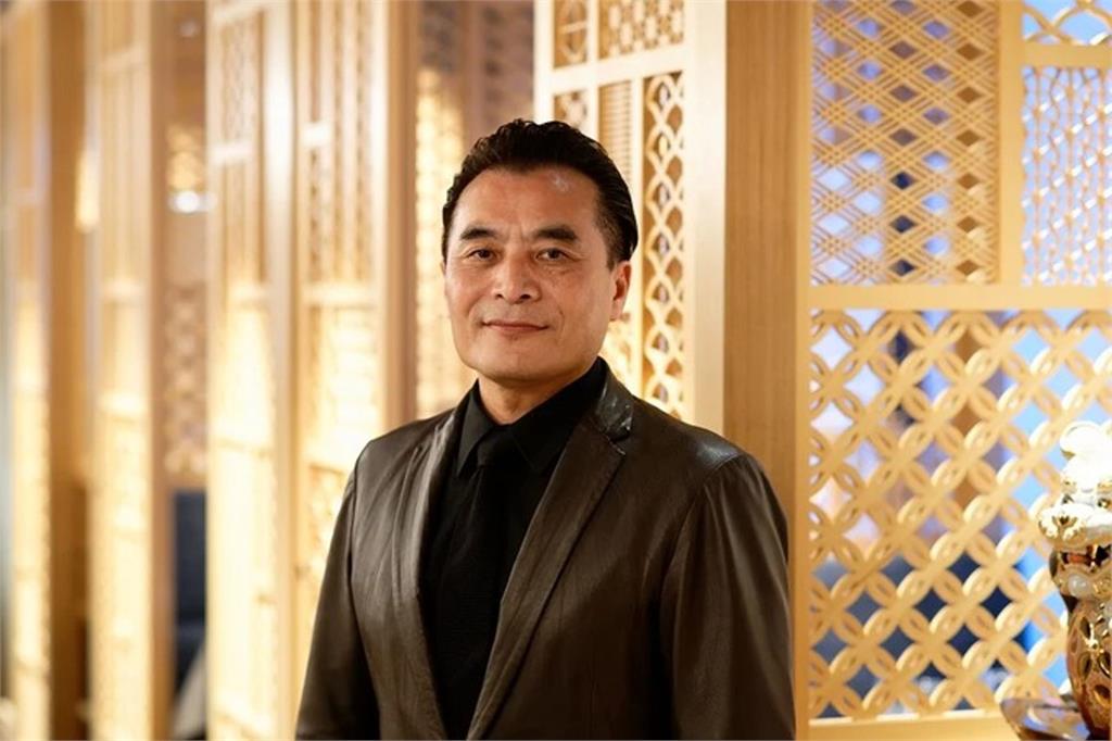 日本逮捕中國前外交官　控「詐騙80萬疫情補助金」大舉搜索！中共疑是幕後黑手