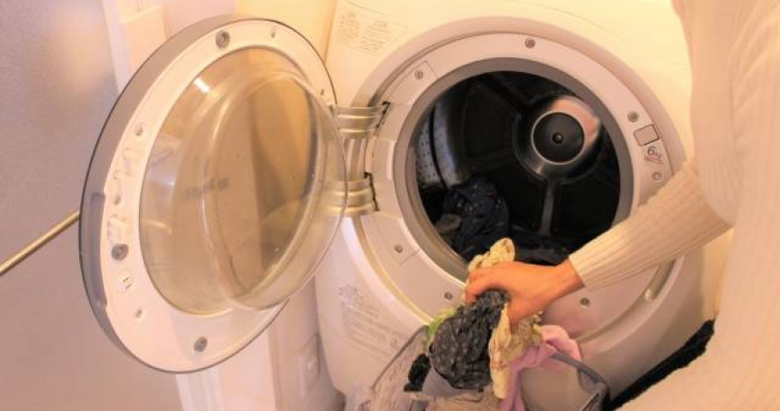 洗衣機脫水時「加條乾毛巾」加速乾燥　環保局教9招省電又省錢