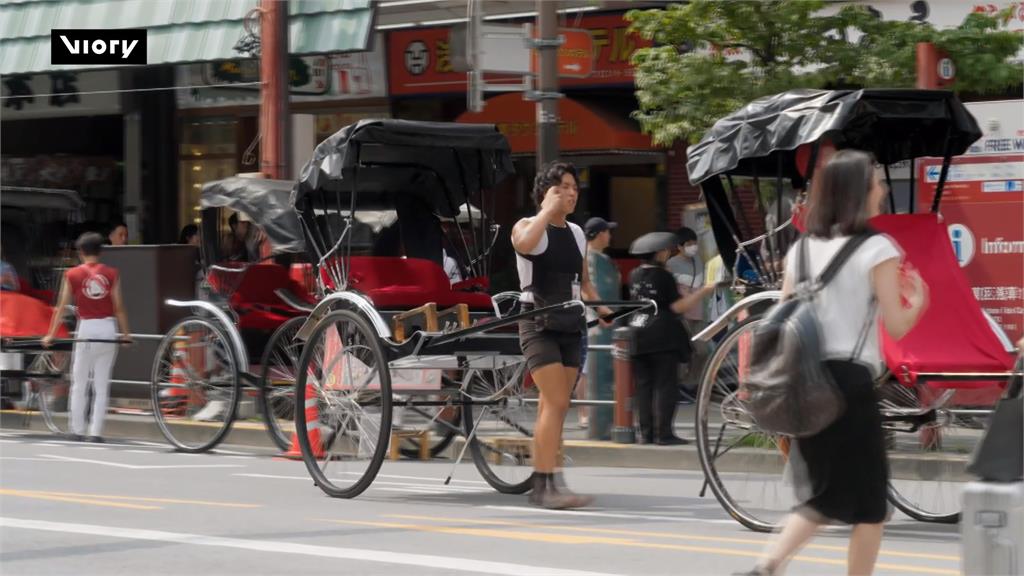 拉人力車不分性別！　淺草全職女車夫增加　日拉20公里