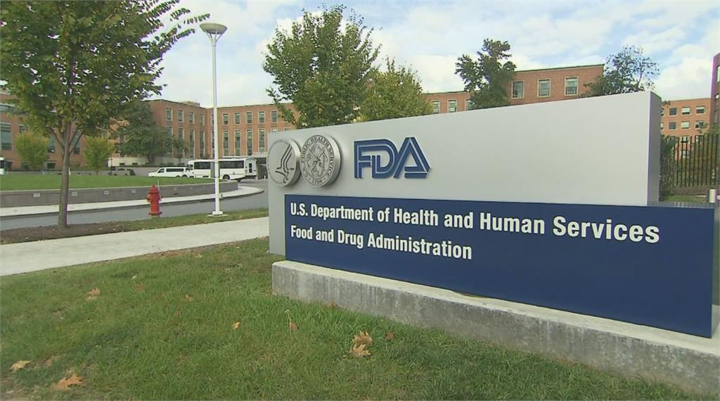 FDA允許混打加強劑 警察接種令踢鐵板