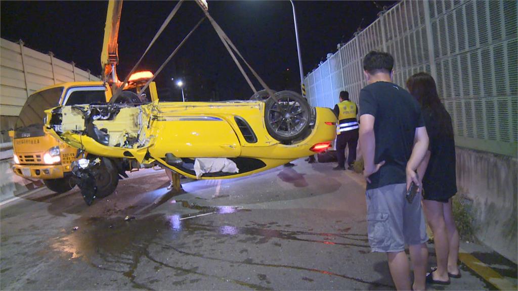 「中秋夜」酒駕自撞…348萬保時捷「芭比Q」了　原來才剛交車1天！