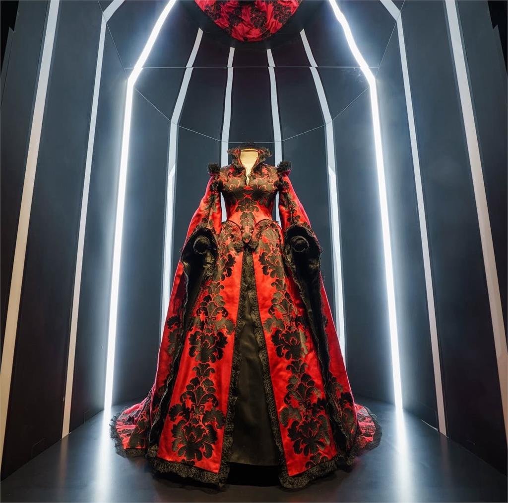 米開朗基羅雕塑真跡搬進世博！　義大利館展出頂尖品牌服飾