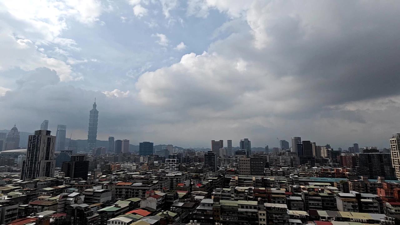 白海豚逼近１４：３０發海警　強陣風！北部山區防豪雨以上降雨