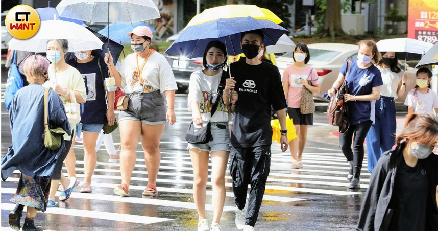 鋒面通過今變天！這天「首波梅雨報到」陣雨、雷雨輪流炸