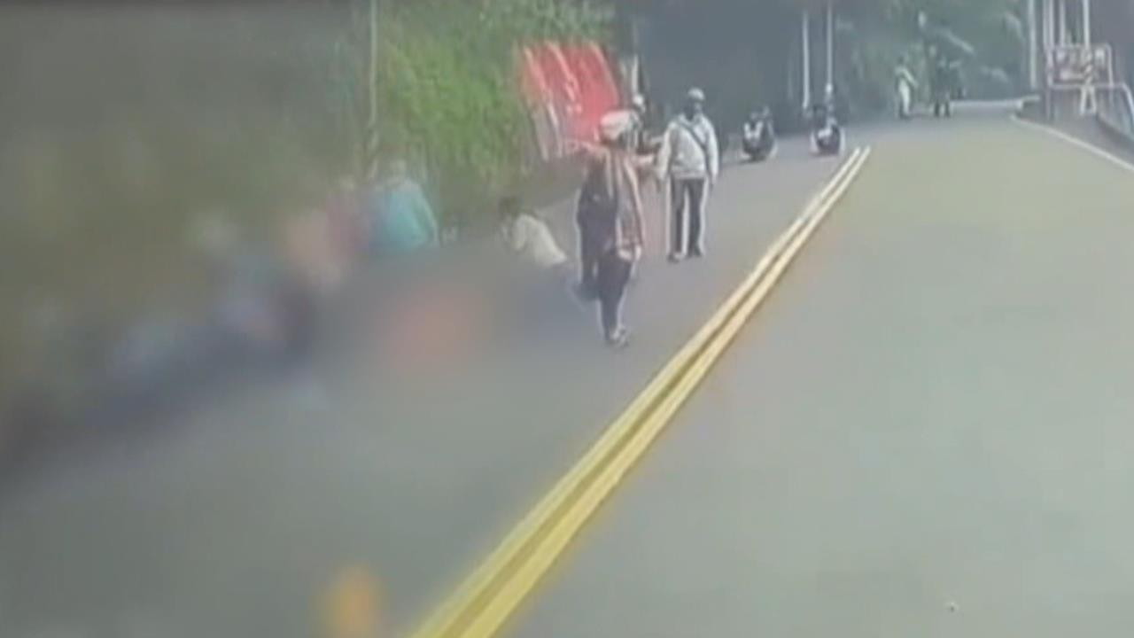 烘爐地「祖孫三載」下山自撞燈桿　3歲孫噴飛亡重摔　送醫宣告不治