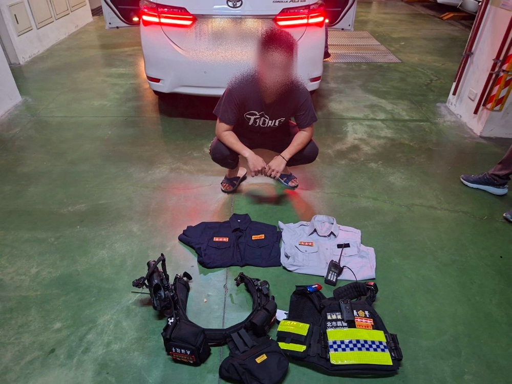 穿警服指揮交通　19歲男抱警察夢自購裝備觸法