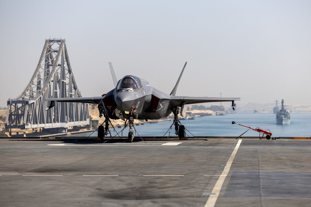 英國航艦打擊群印太首場重要演訓　聯手印度海軍