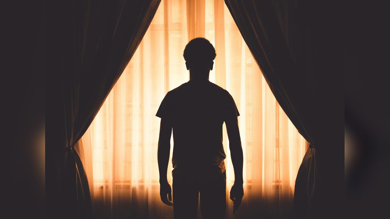 惡母開直播「侵犯15歲兒子」只為月賺1萬!PO私群被逮竟辯:觀眾要求