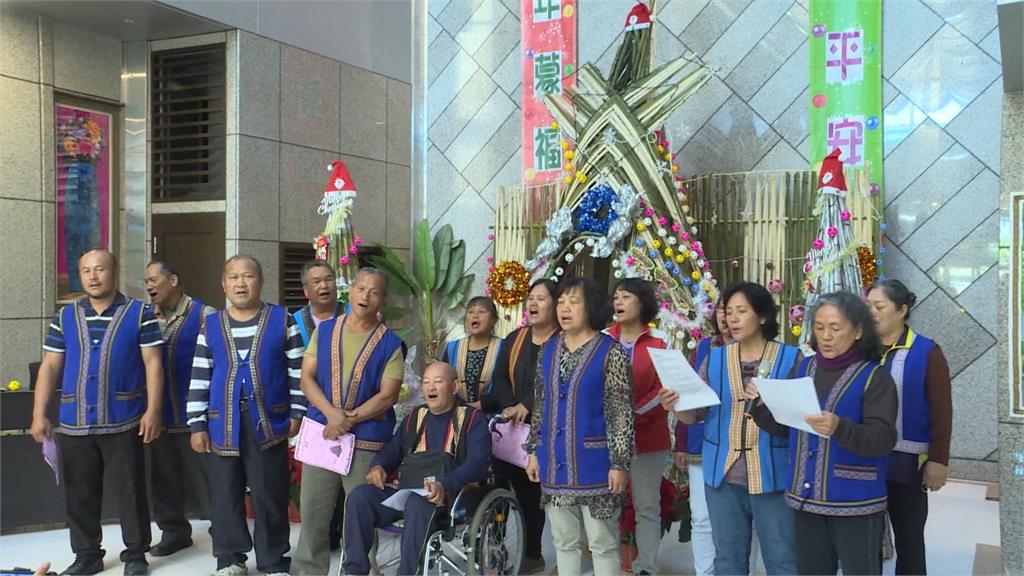 竹子打造耶誕樹 台東馬偕醫院洋溢耶誕氣息