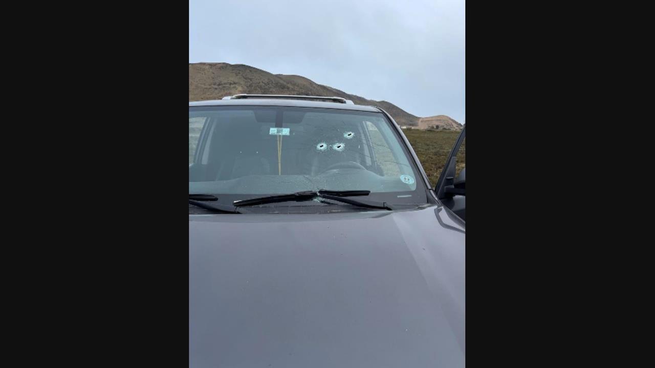 秘魯總統候選人遭槍擊！　驚險逃死劫「座車彈孔清晰」