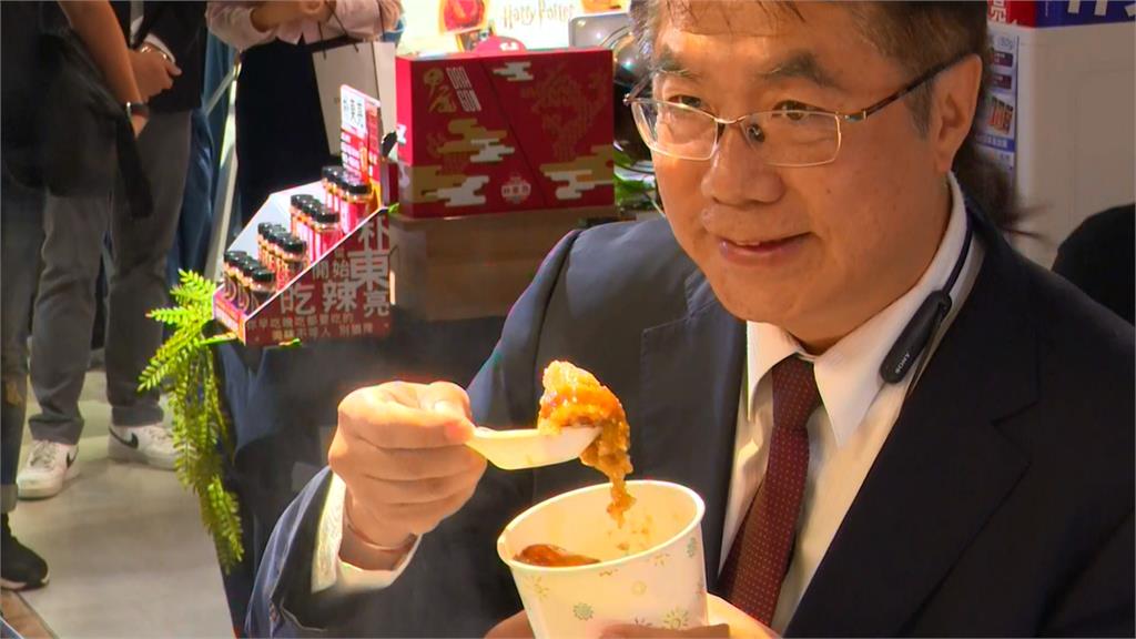 「台南物產展」在高雄 市長黃偉哲親自推廣台南美食