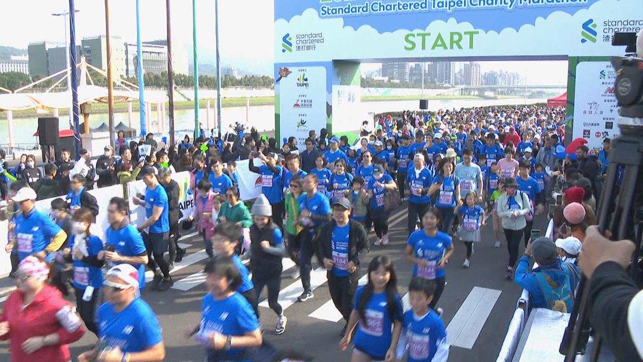超熱血！　公益馬拉松寒冬中開跑　2.6萬跑者共襄盛舉
