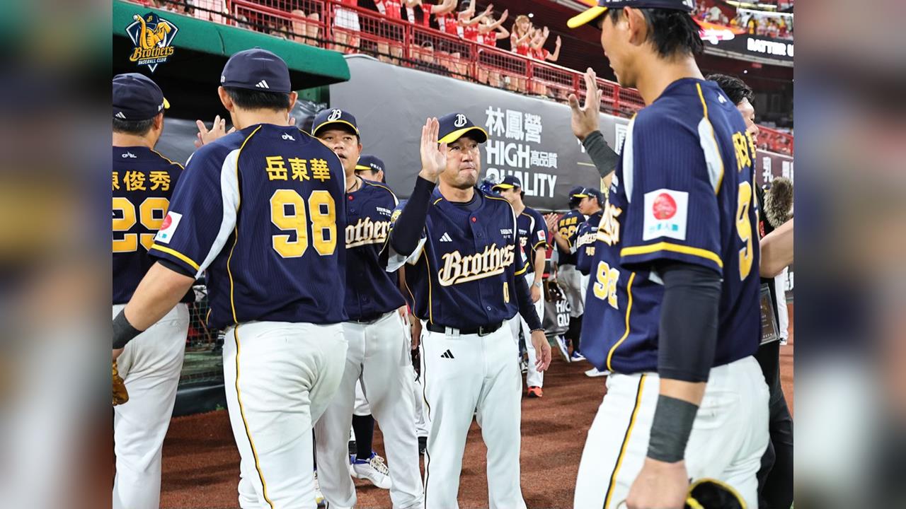 中職(影)／中信兄弟贏球逃過「最慘紀錄」！樂天桃猿「大物」何品室融敲首轟滿貫砲
