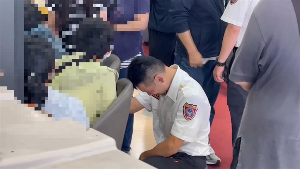 慟！屏二分隊7人少4人　分隊長靈堂見家屬崩潰跪地