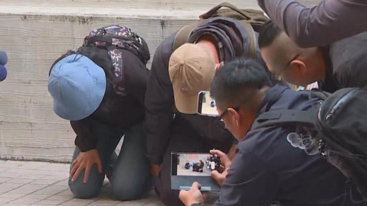 張文父母向社會大眾下跪道歉！律師分析「2關鍵」：他們也剛死1個兒子…