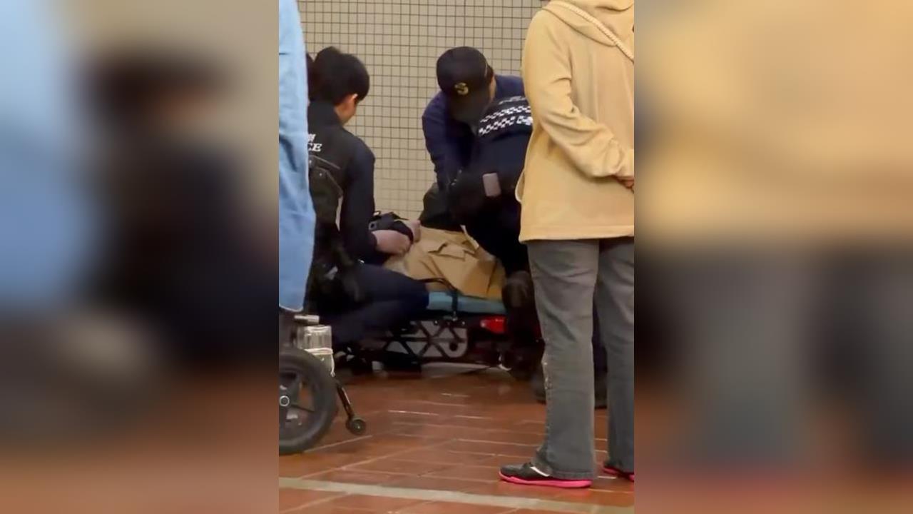 快新聞／東吳女大生持剪刀衝教師辦公室嗆「給交代」　父到場致歉