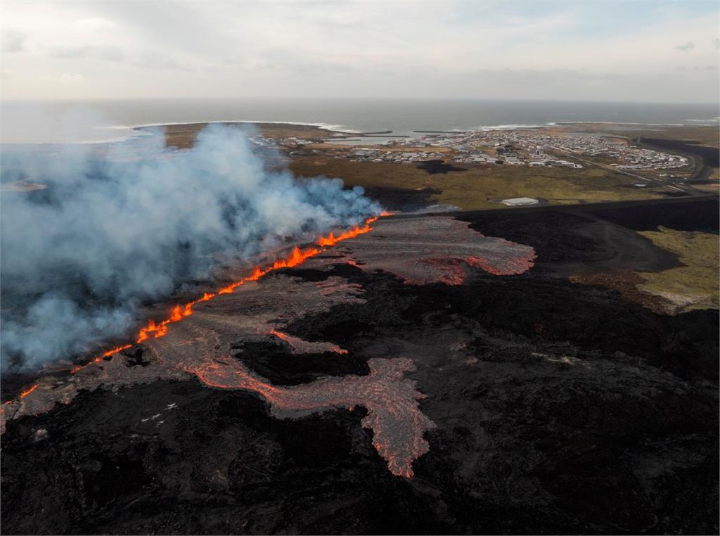 快新聞／冰島首都火山爆發在即　當局緊急疏散漁村居民