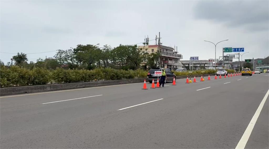 快新聞／清明連假北返車流湧現！中午突破2700輛次　枋寮分局用「這方法」紓解