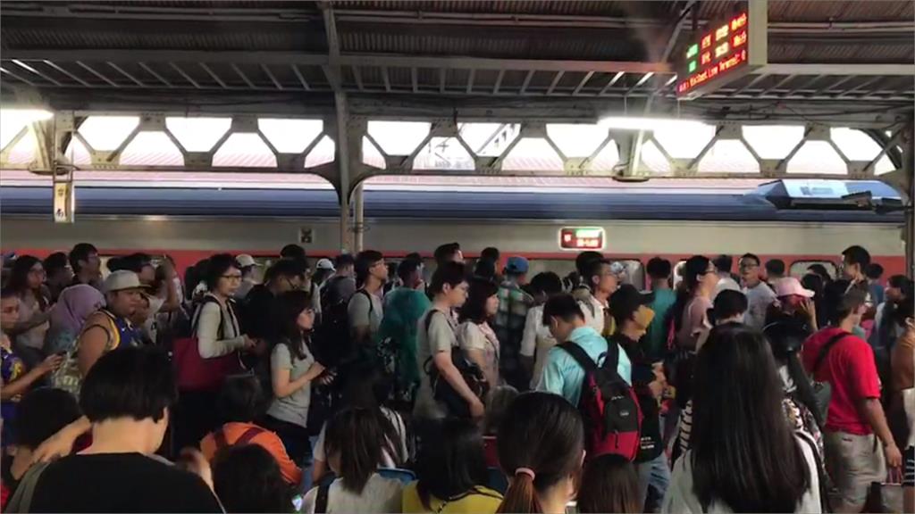 收假日遇故障 台鐵28班延誤影響近萬人