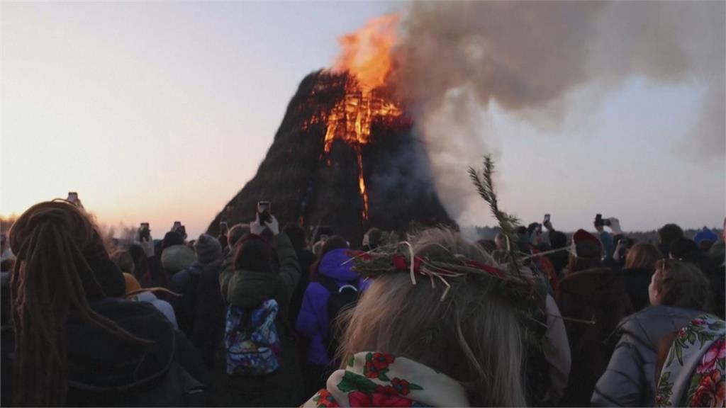俄羅斯「謝肉節」　焚燒木製藝術品迎接未來