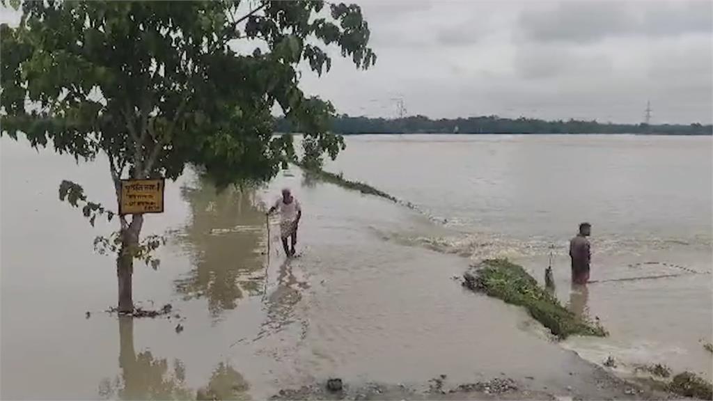 豪雨！印度阿薩姆省一片汪洋　影響12萬人、780座村莊遭滅頂