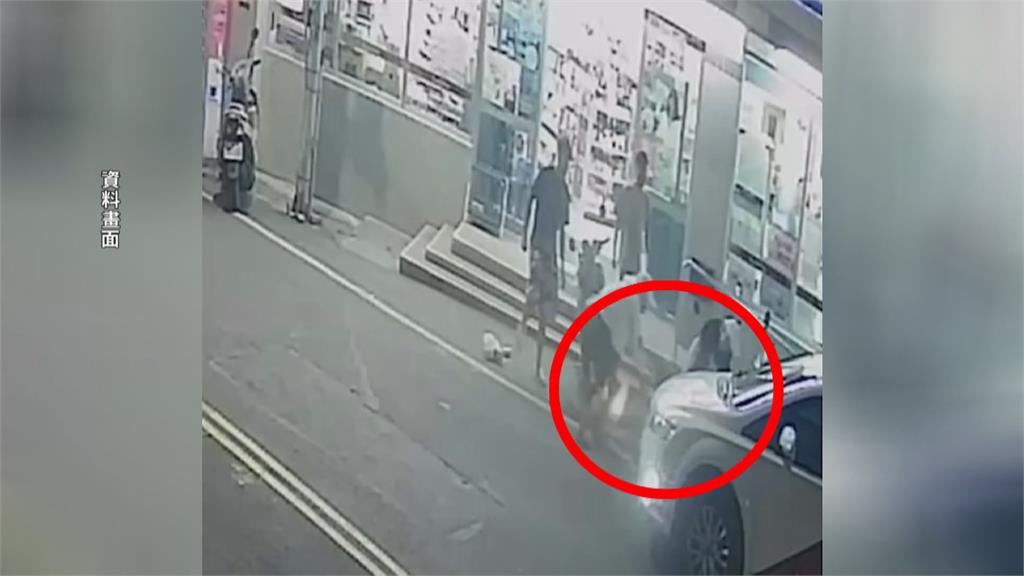 5車手跨海到小琉球抓叛徒　對方遭逼到跳崖命大卡樹上