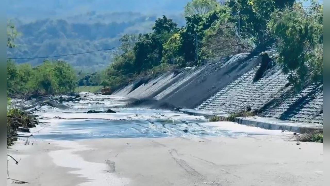 花蓮鳳林堤頂也溢流？　居民目擊防汛道路水溢流出