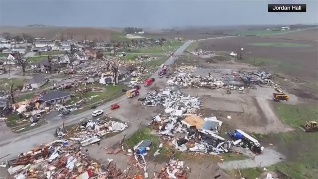 美國中西部龍捲風肆虐　數百房屋毀損、火車被吹翻