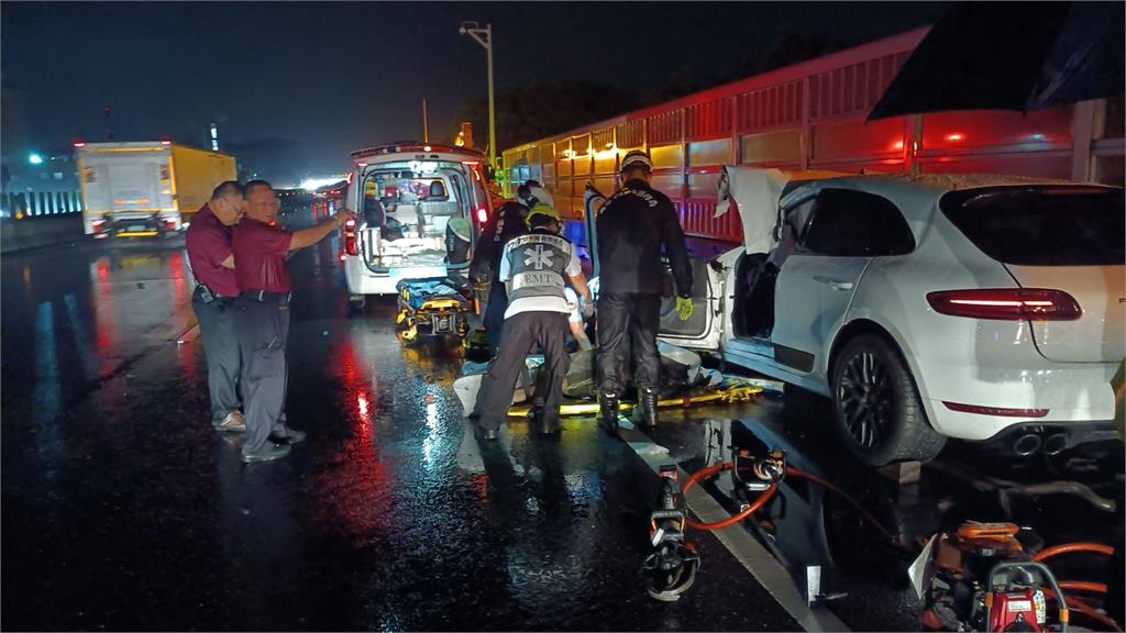 跑車猛撞油罐車！駕駛慘死國道　身分曝光是知名「洗鞋達人」