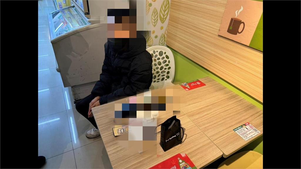 快新聞／樹林男持「喪屍煙彈」趴睡超商　警獲報到場移送法辦