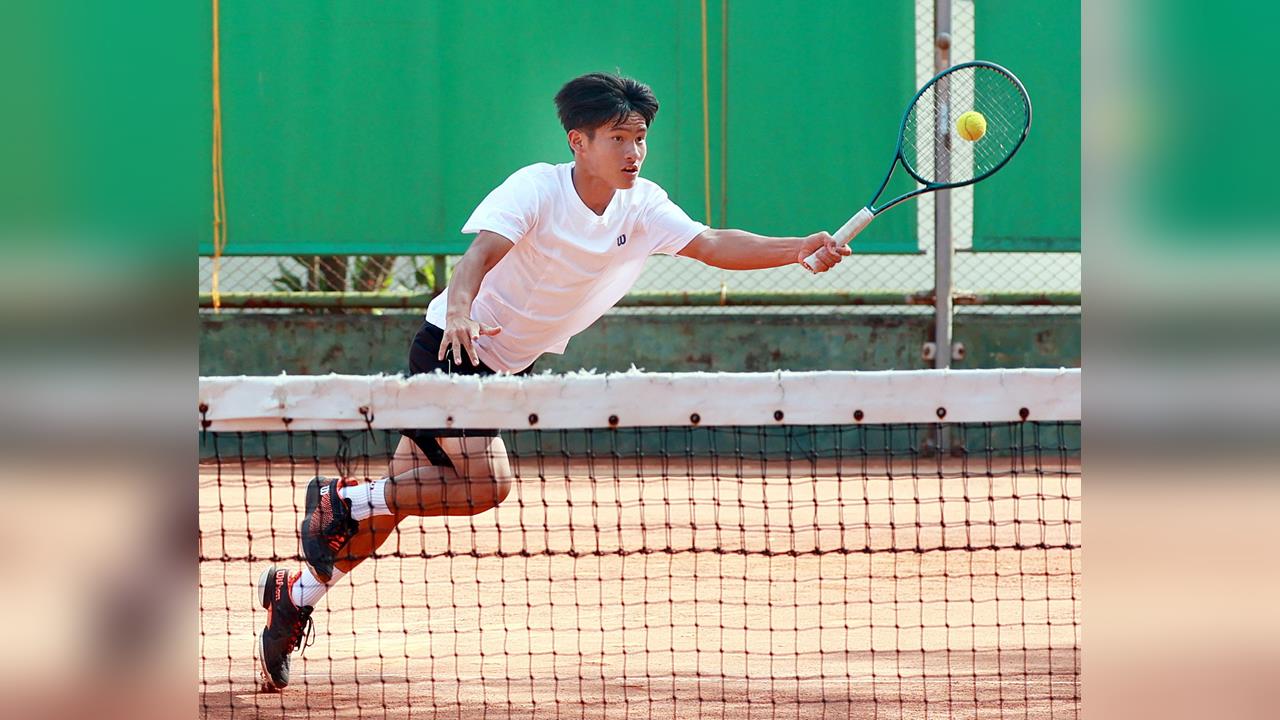 溫網／台灣小將好棒！18歲新秀陳冠守青少年賽首輪上演「驚天逆轉秀」晉級